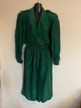 Green Long Sleeve Midi Dress with Elastic Waist